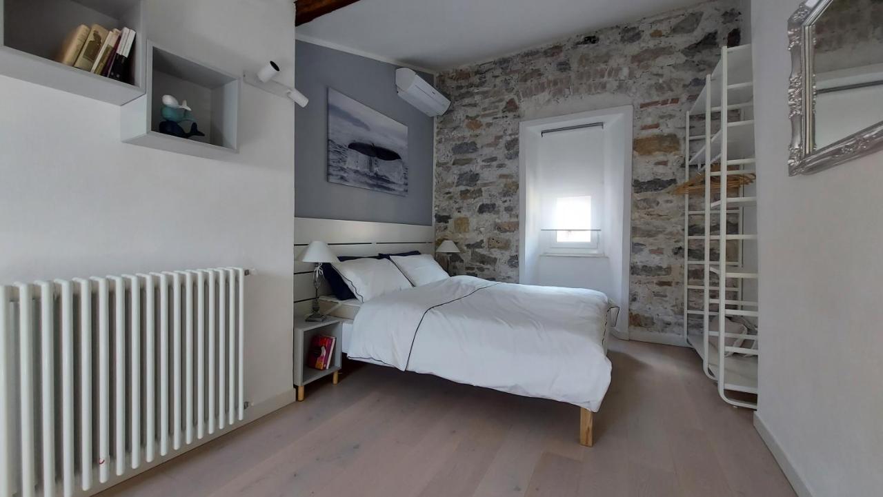 Whale Song Apartment - With Private Parking لا سبيتسْيا المظهر الخارجي الصورة